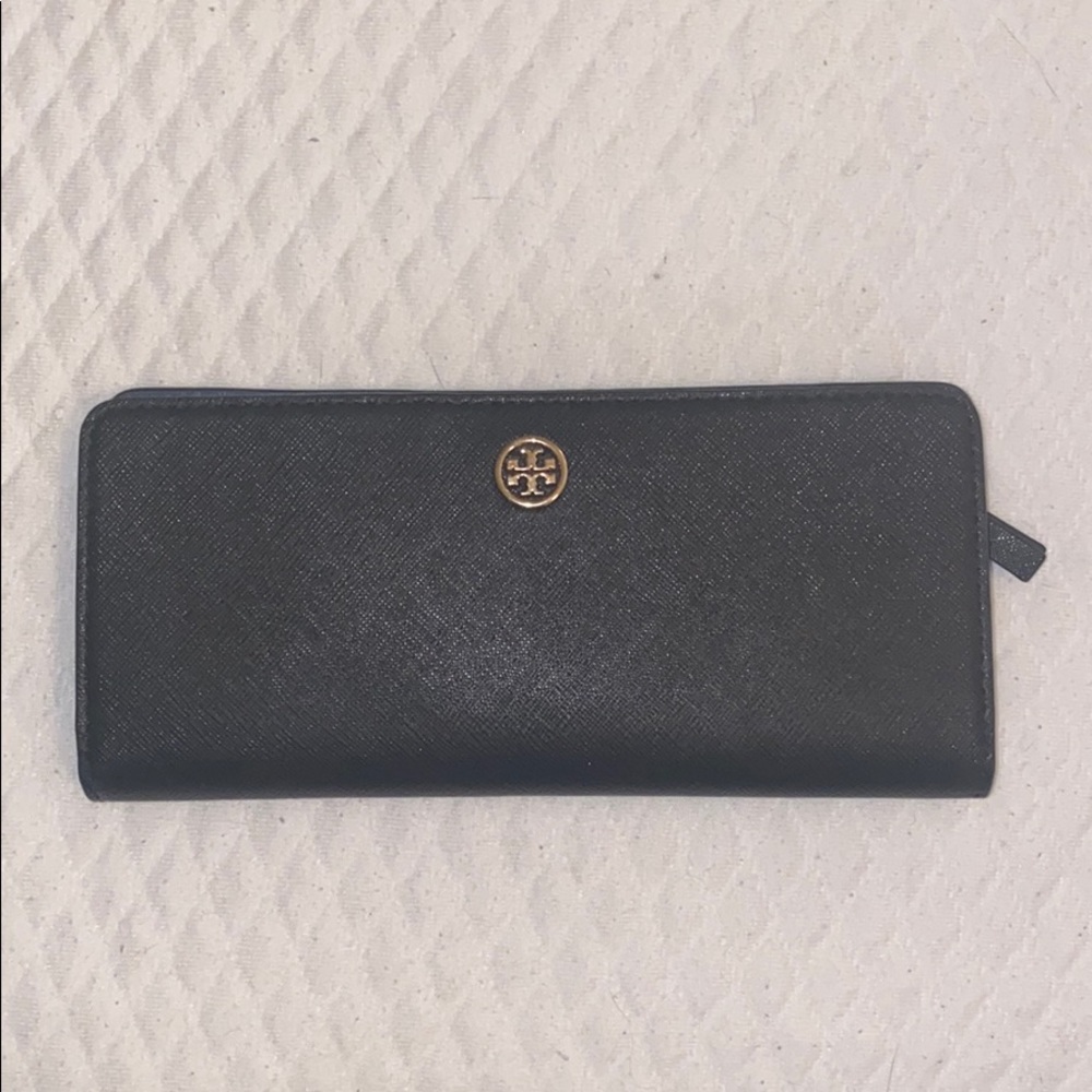 Tory Burch Robinson Slim Wallet